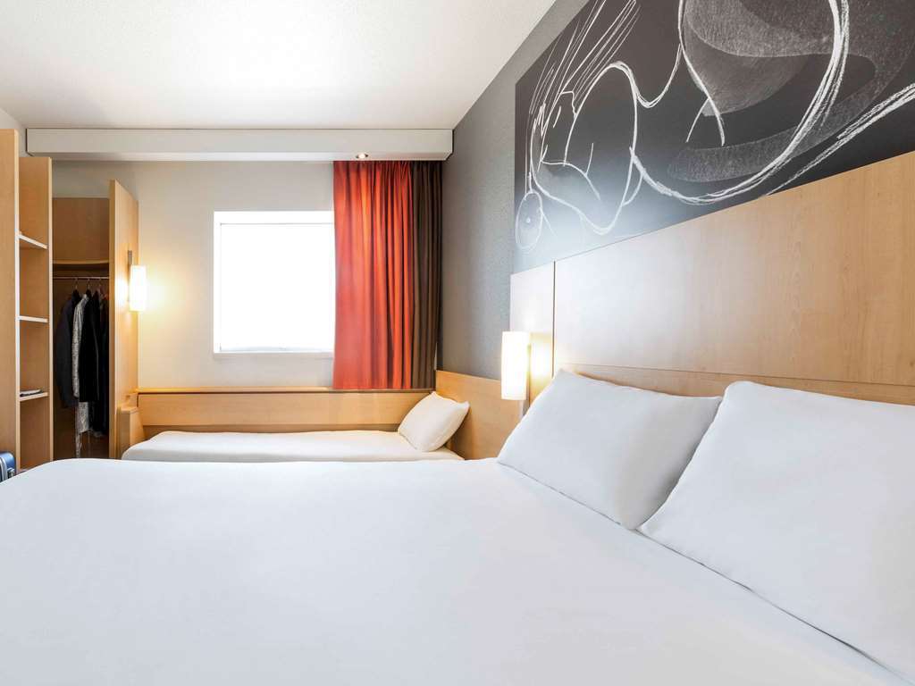 Ibis Carlisle City Centre Room photo